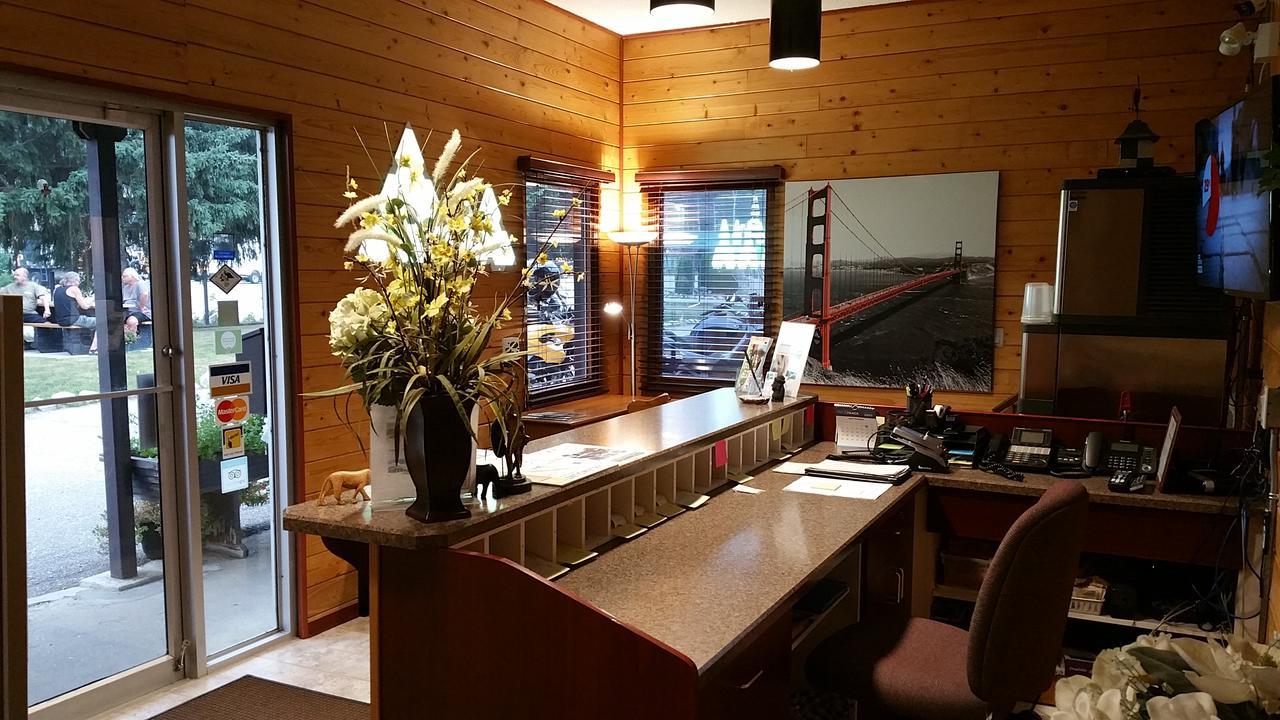 Yellowhead Motel Valemount Dış mekan fotoğraf